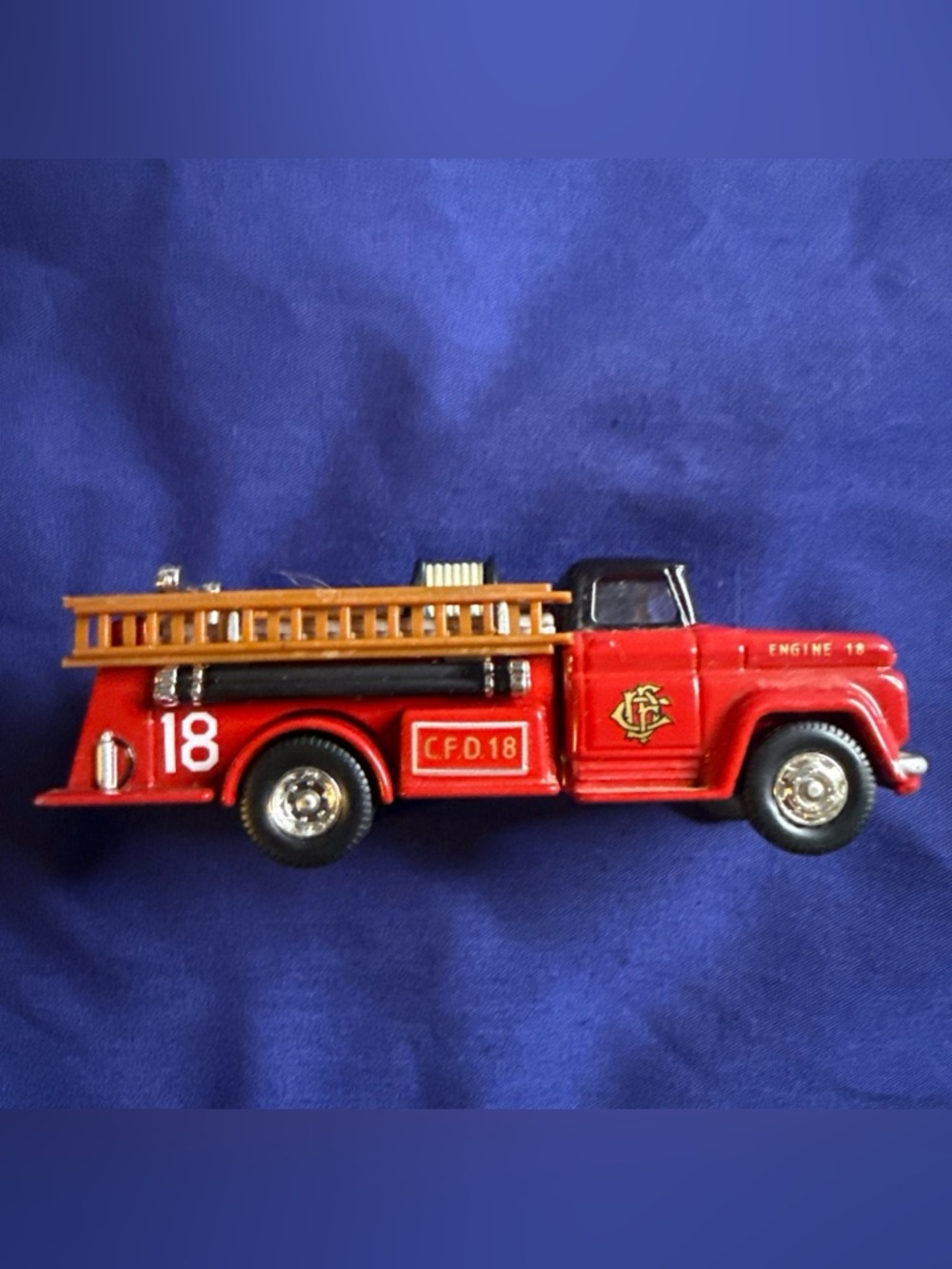Corgi 1966 GMC Fire Truck Pumper Chicago F.D. Dept. #18 Fire Heroes Loose